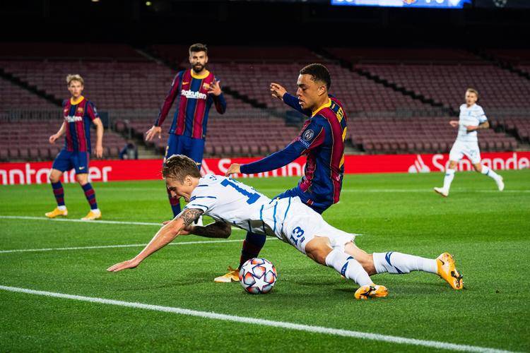 利兹联攻击火力全开，欧冠名额成为目标的简单介绍