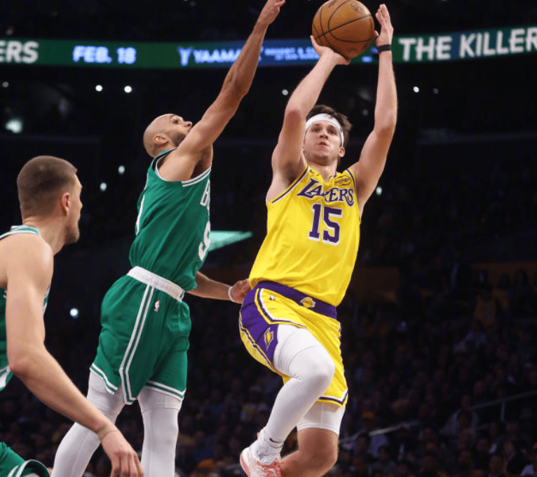 关于塔图姆爆冷击败DWG，刷新纪录震惊全场！的信息