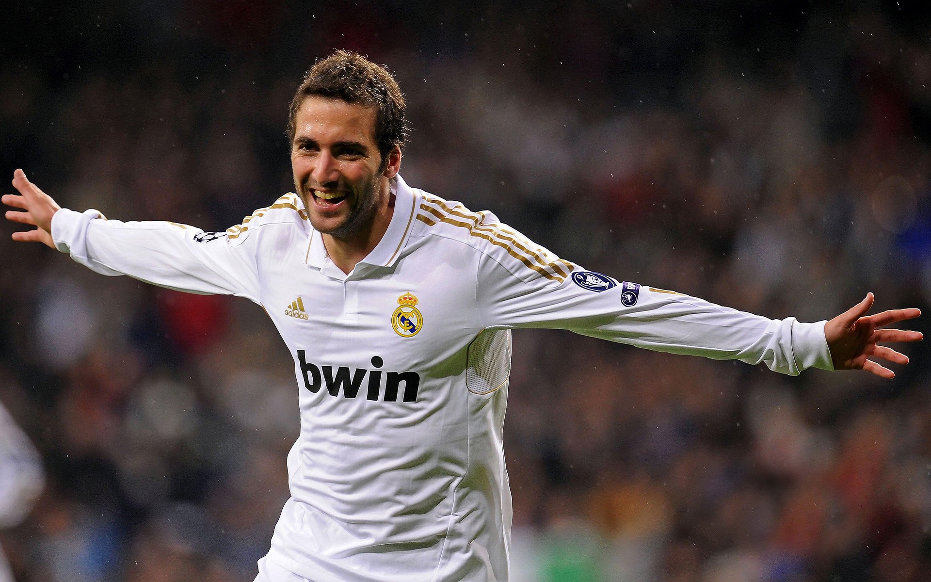 C罗巅峰对决，德约科维奇与40激战G2分钟，出色防守胜负难料！